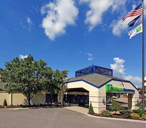 Holiday Inn Express Hotel & Suites Pittsburgh Airport