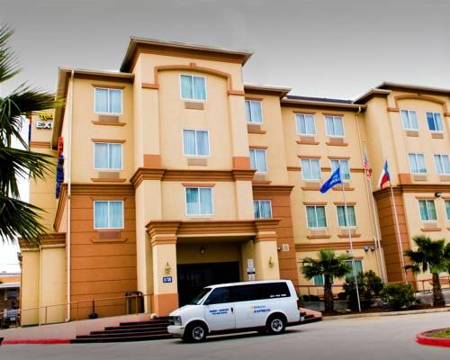 Fairfield Inn & Suites Houston Hobby Airport